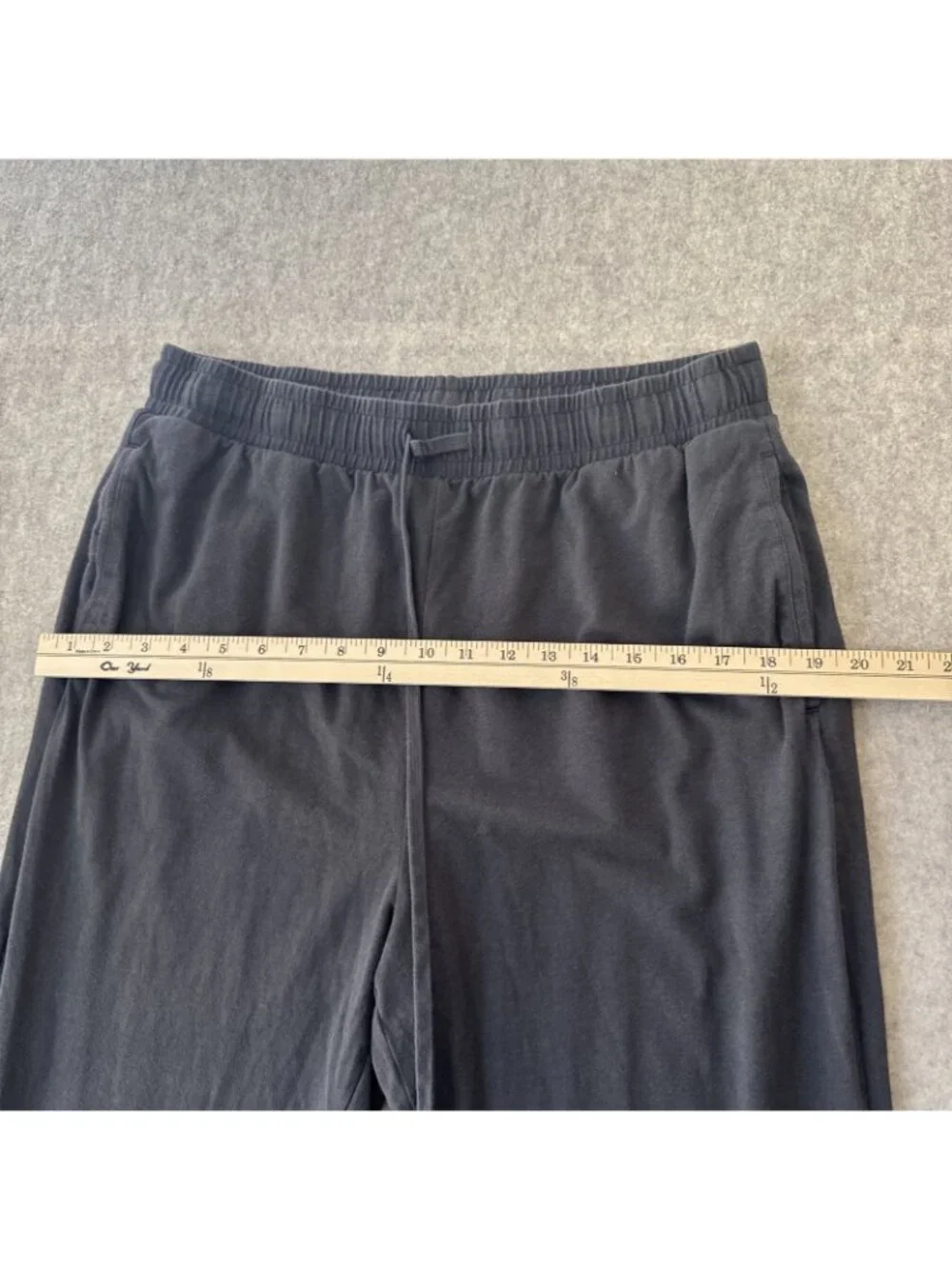 SKIMS‎ Jogger Pants Womens L Dark Gray Elastic Waist Pockets Lounge Cuffed